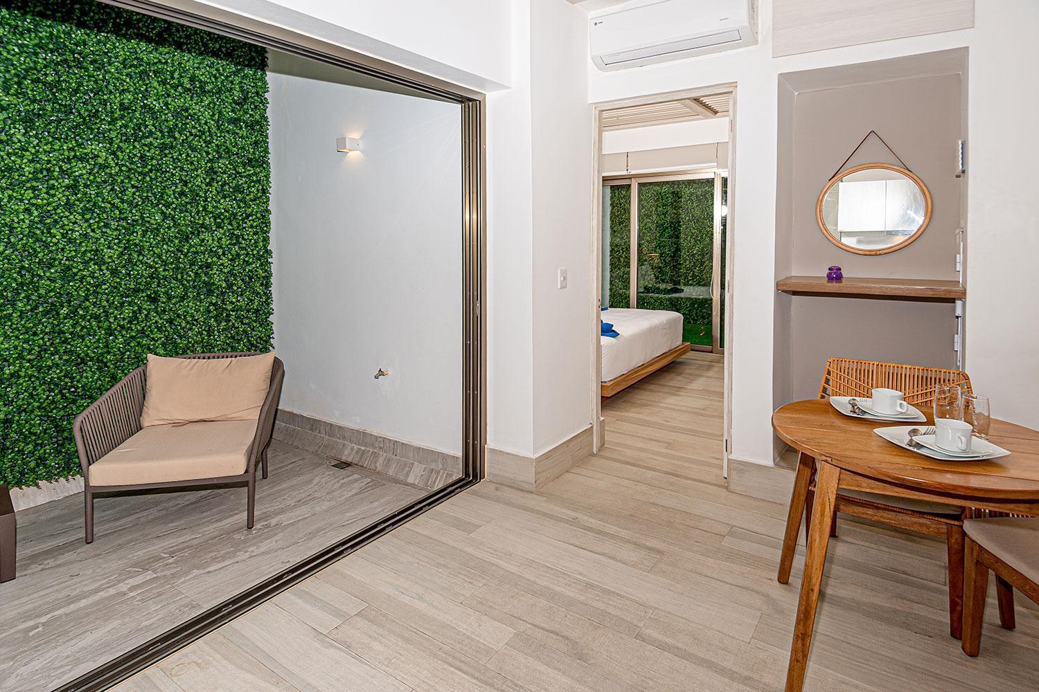 Mayan Monk Suites Плая-дель-Кармен Экстерьер фото